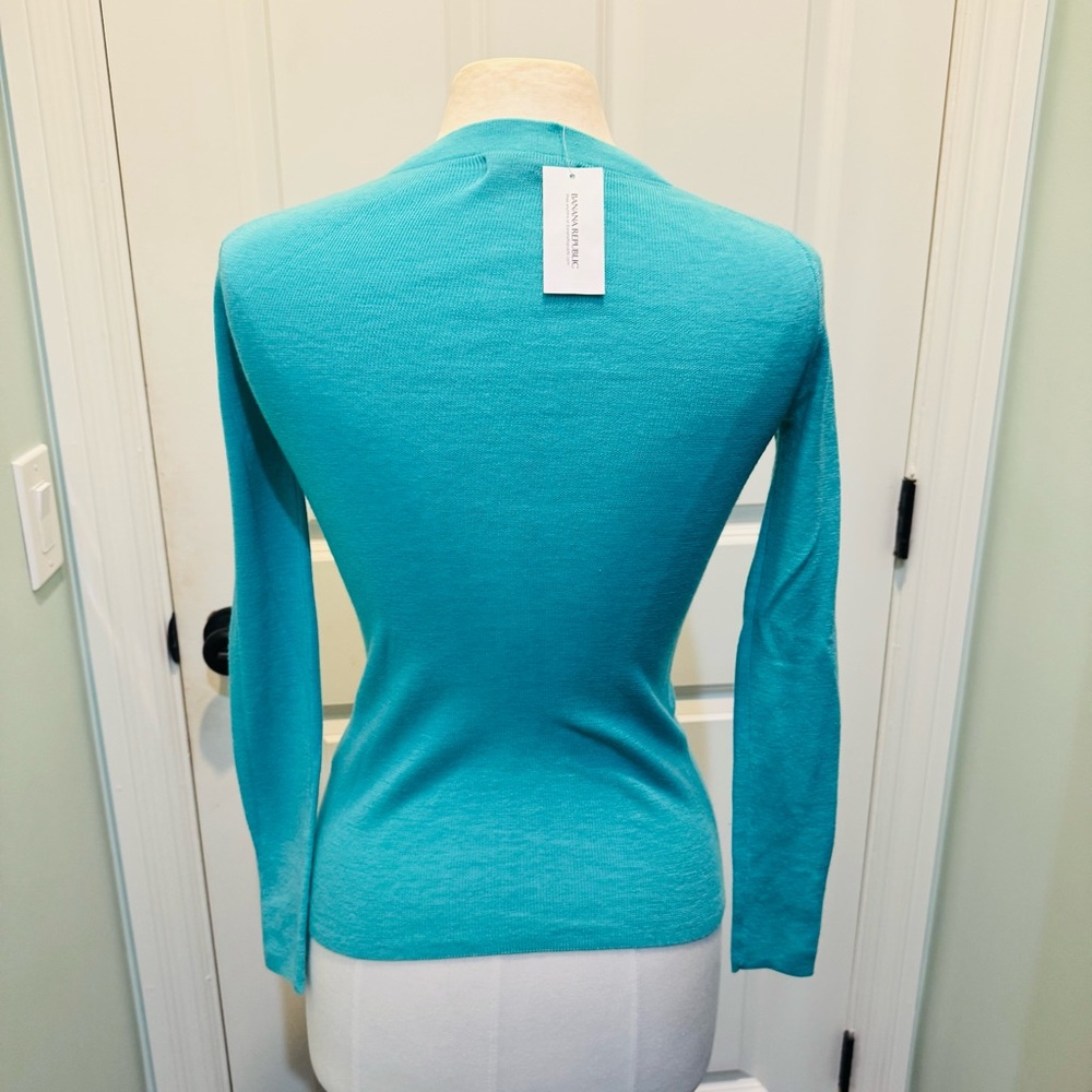 Banana Republic Brand New with tags Turquoise V-Neck Merino Wool Sweater - Picture 4 of 10